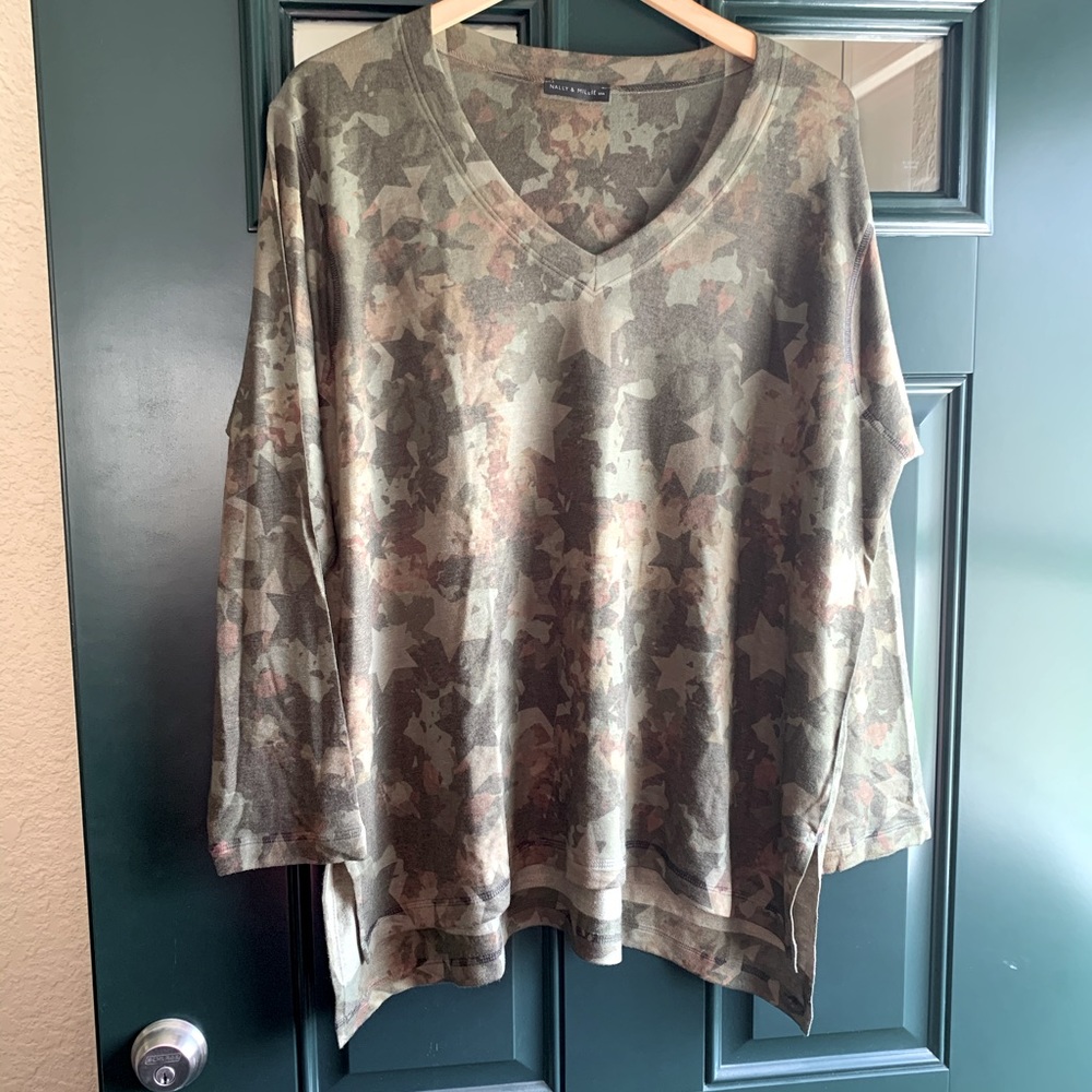 Camo vneck